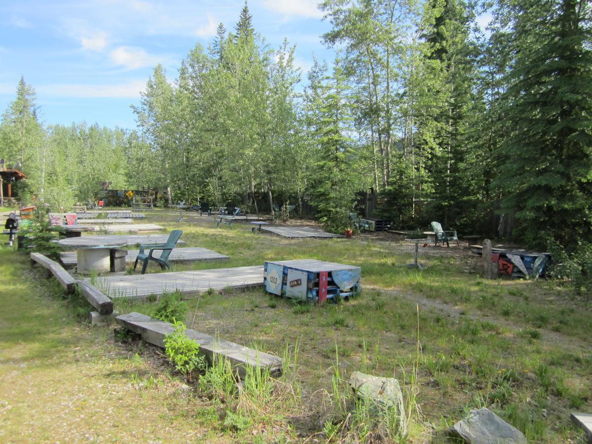 Dawson City River Hostel Exterior foto